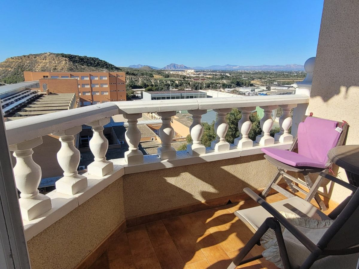 3-bedroom Apartment In Guardamar Del Segura, Spain (108 M²)