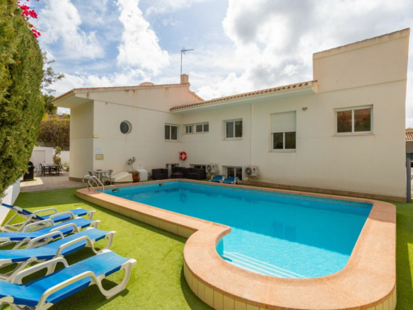 8-bedroom Villa In Orihuela Costa, Spain (446 M²)