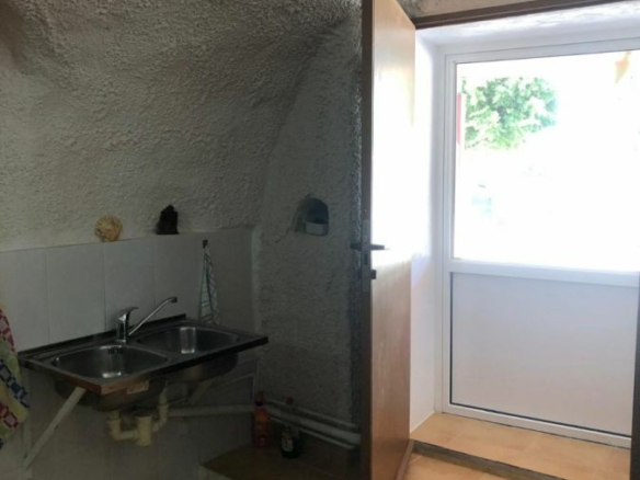 2-bedroom Cave House In Abanilla, Spain (100 M²)