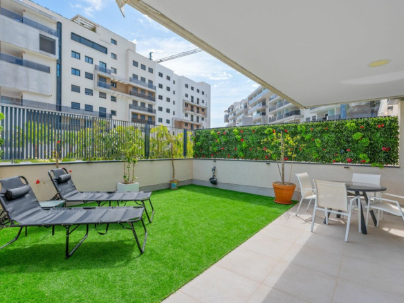 3-bedroom Apartment In Orihuela Costa, Spain (85 M²)