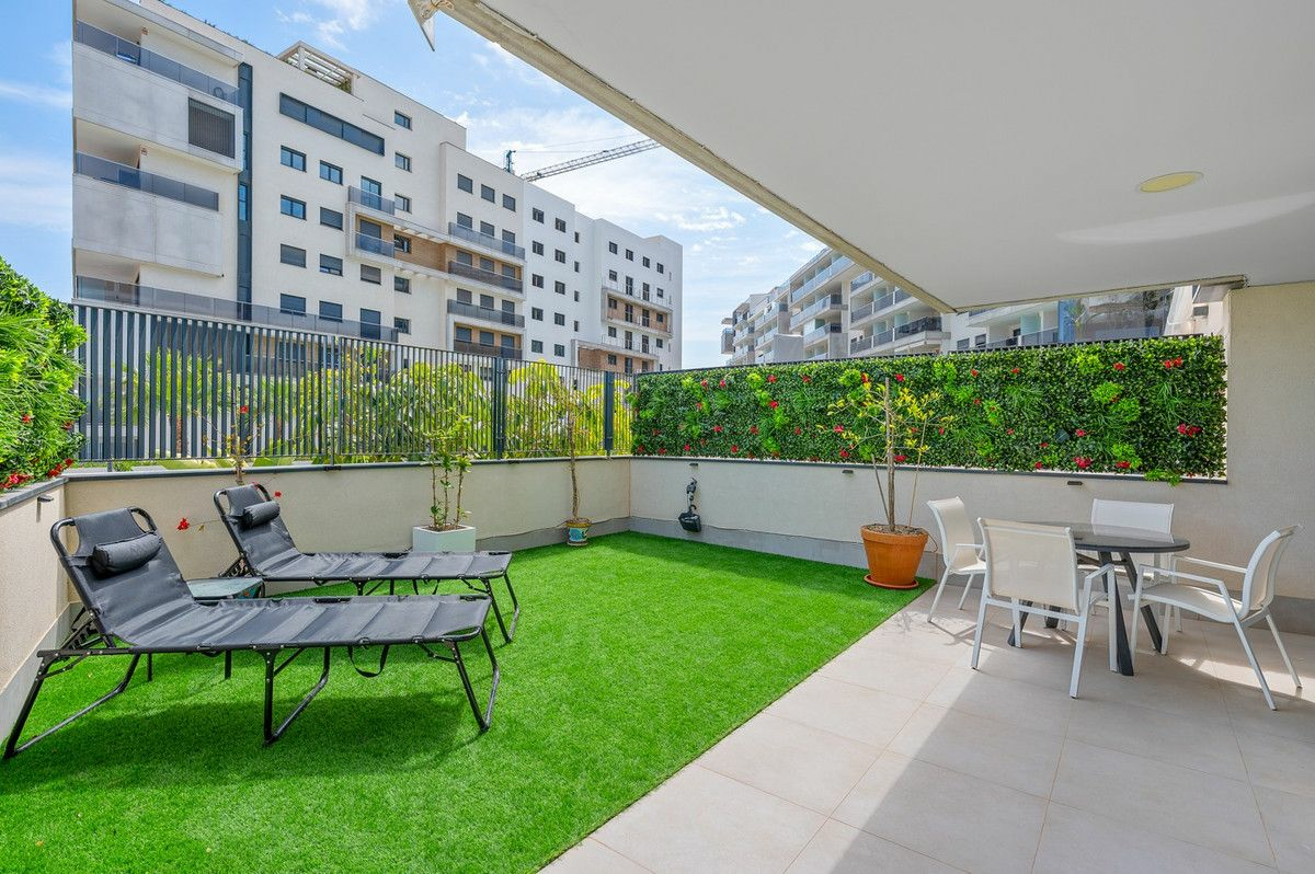 3-bedroom Apartment In Orihuela Costa, Spain (85 M²)