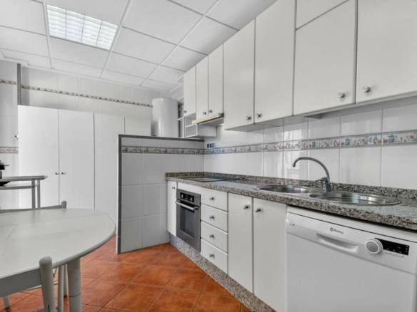 5-bedroom Villa In Santiago De La Ribera, Spain (256 M²)