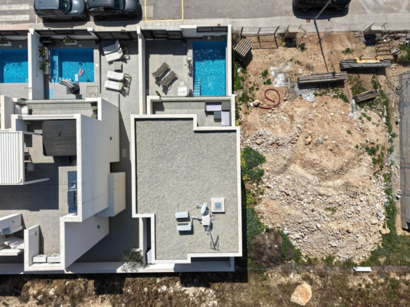 3-bedroom Villa In Los Montesinos, Spain (120 M²)