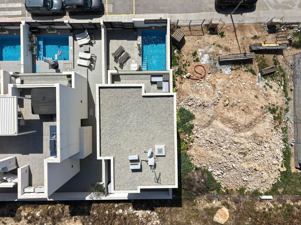 3-bedroom Villa In Los Montesinos, Spain (120 M²)