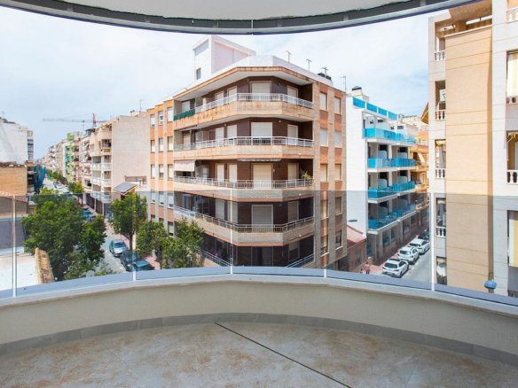 2-bedroom Apartment In Torrevieja, Spain (88 M²)