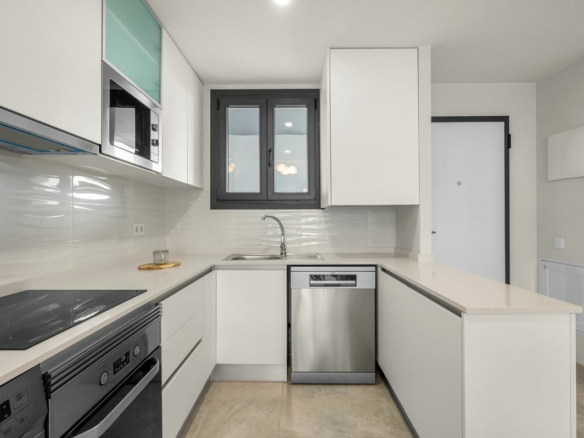 2-bedroom Apartment In Orihuela Costa, Spain (70 M²)