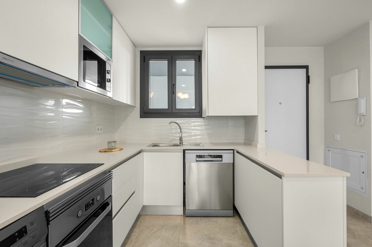 2-bedroom Apartment In Orihuela Costa, Spain (70 M²)