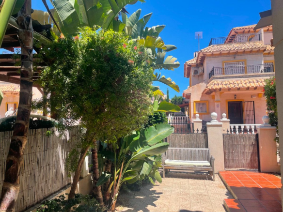 2-bedroom Villa In Orihuela Costa, Spain (75 M²)