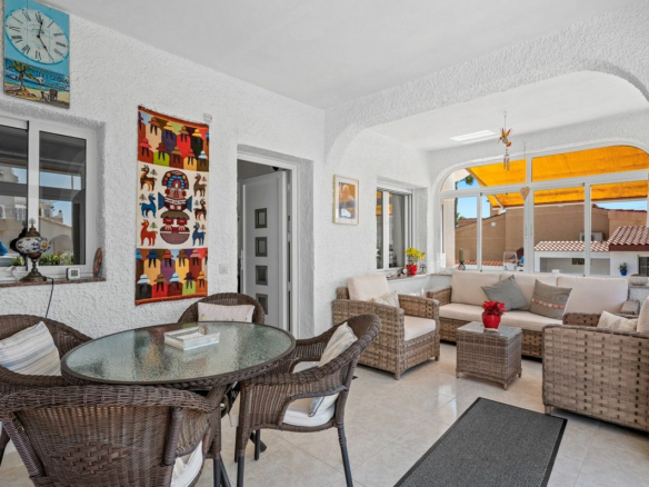 3-bedroom Villa In Rojales, Spain (104 M²)