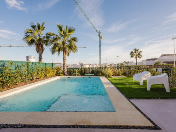 4-bedroom Villa In Algorfa, Spain (362 M²)