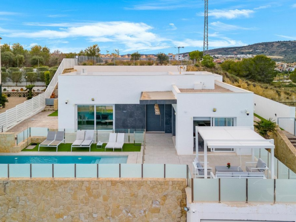 4-bedroom Villa In Algorfa, Spain (216 M²)