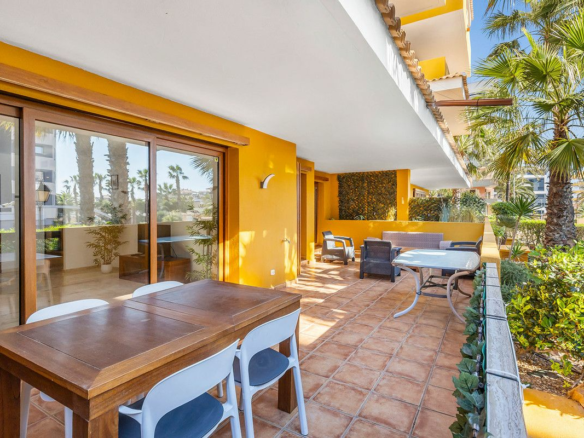 2-bedroom Apartment In Orihuela Costa, Spain (84 M²)