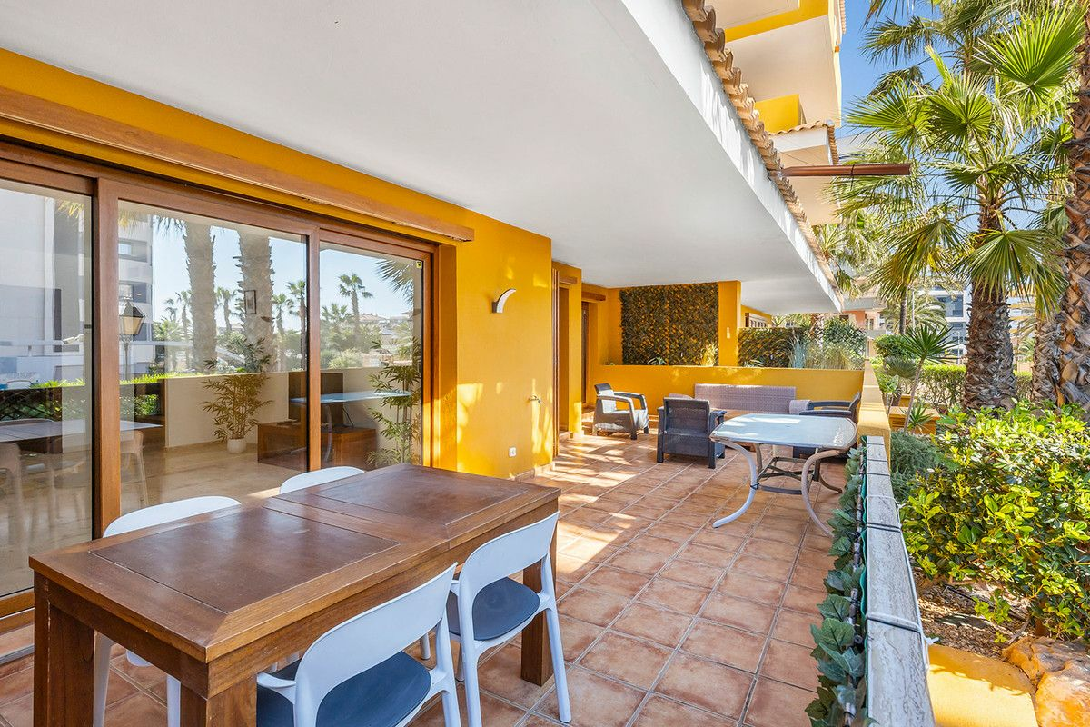 2-bedroom Apartment In Orihuela Costa, Spain (84 M²)