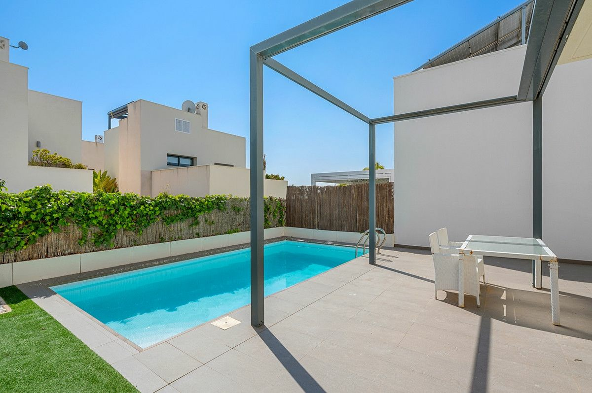 2-bedroom Villa In Rojales, Spain (92 M²)
