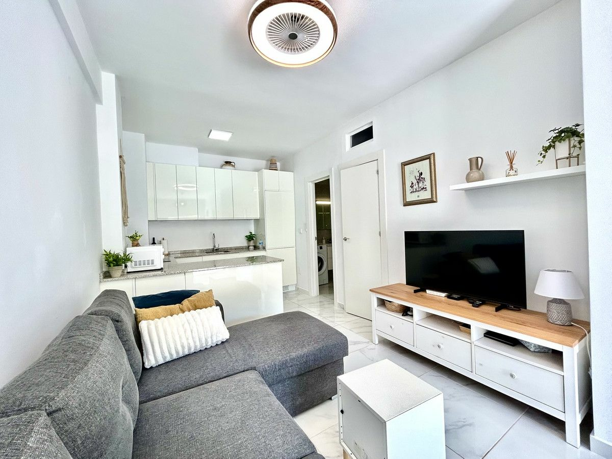 2-bedroom Apartment In Orihuela Costa, Spain (53 M²)