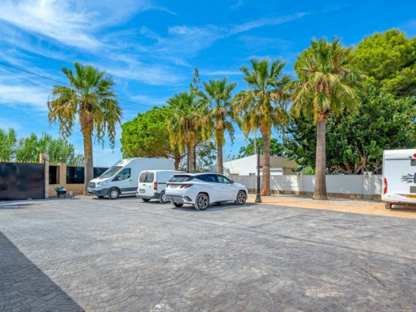 6-bedroom Country House In Almoradi, Spain (300 M²)