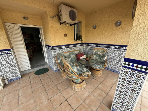 6-bedroom Villa In Torrevieja, Spain (170 M²)