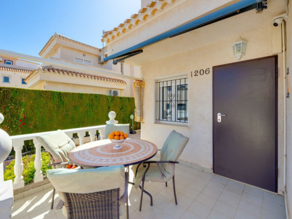 3-bedroom Villa In Orihuela Costa, Spain (125 M²)