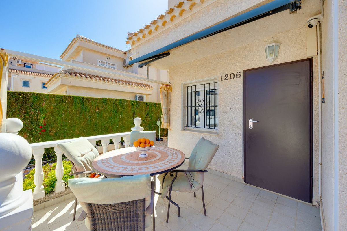 3-bedroom Villa In Orihuela Costa, Spain (125 M²)