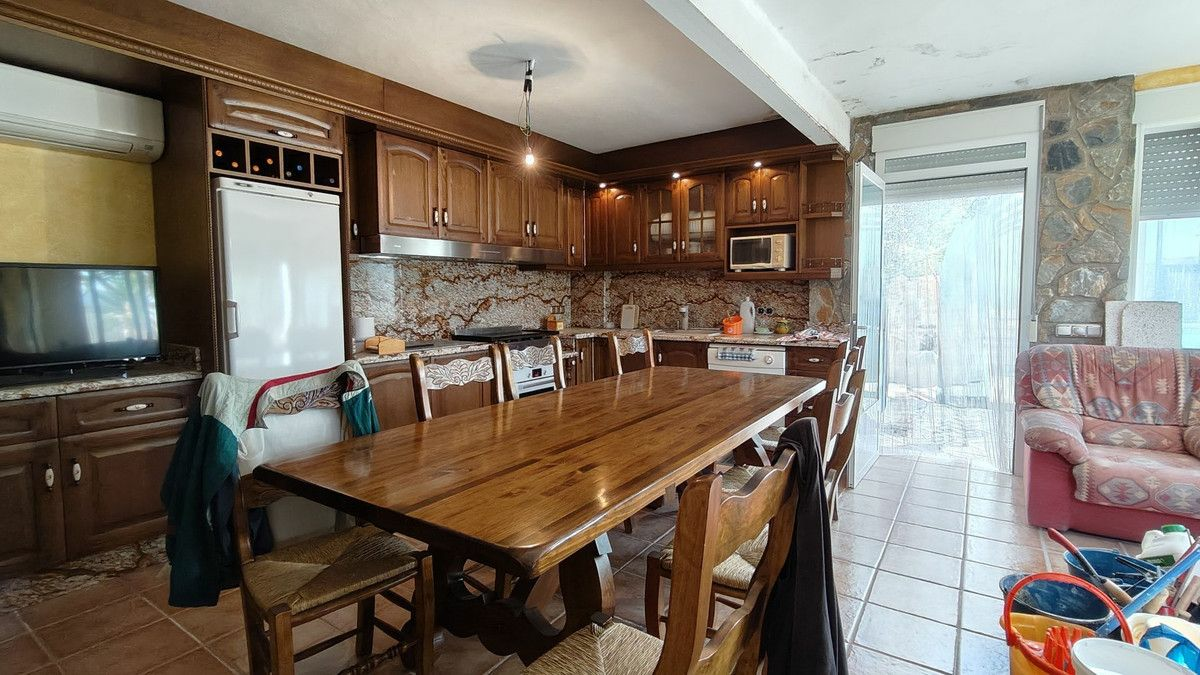 3-bedroom Country House In Abanilla, Spain (301 M²)