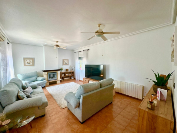Villa In Catral