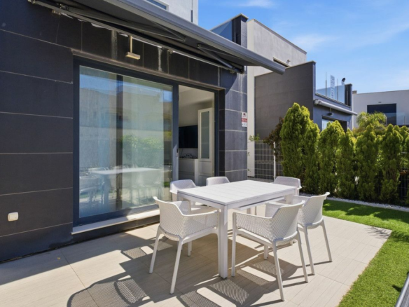 3-bedroom Villa In Orihuela Costa, Spain (99 M²)