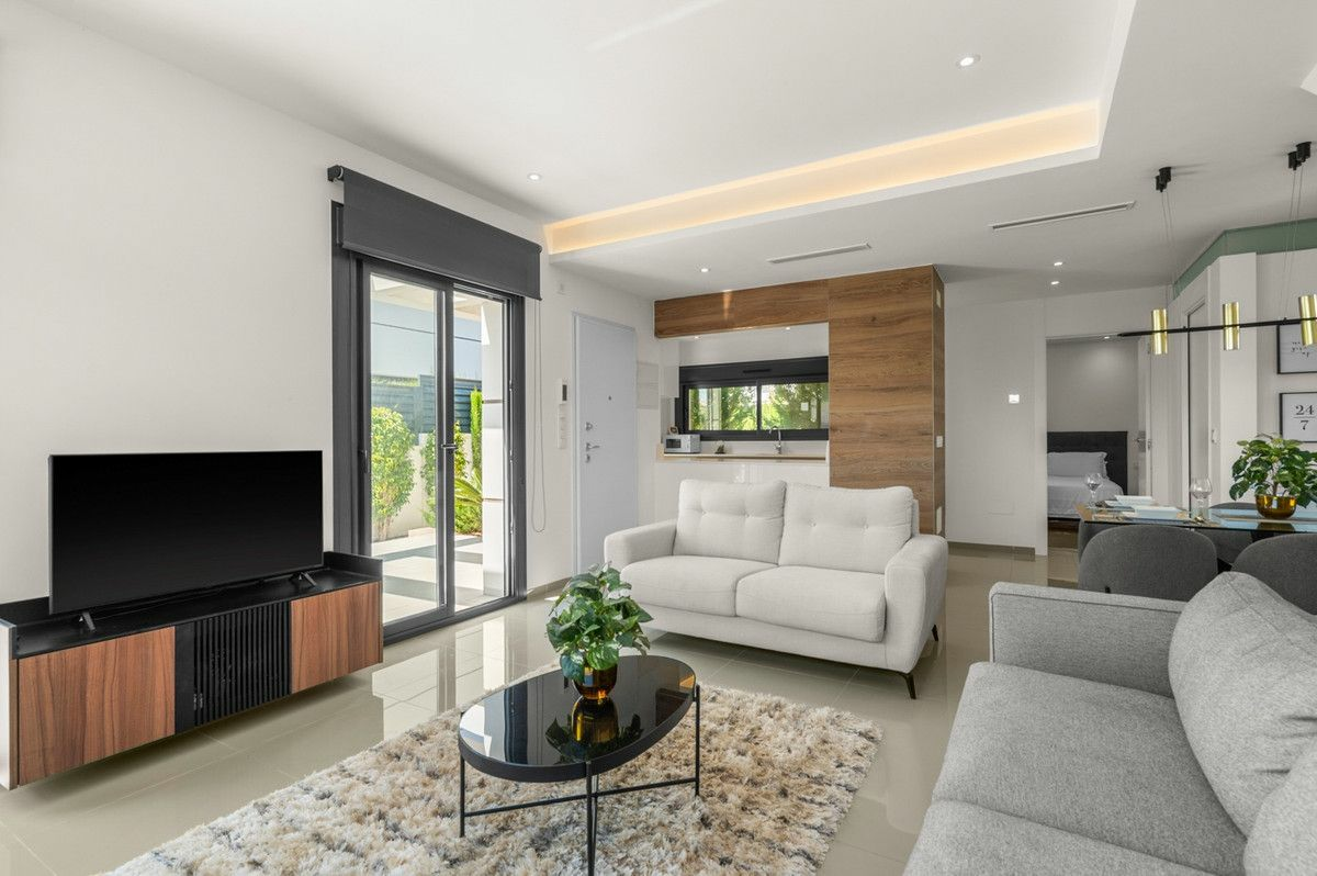 3-bedroom Villa In Rojales, Spain (122 M²)