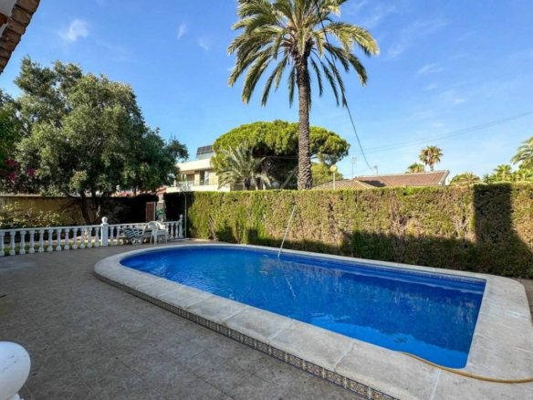 4-bedroom Villa In Cabo Roig, Spain (180 M²)