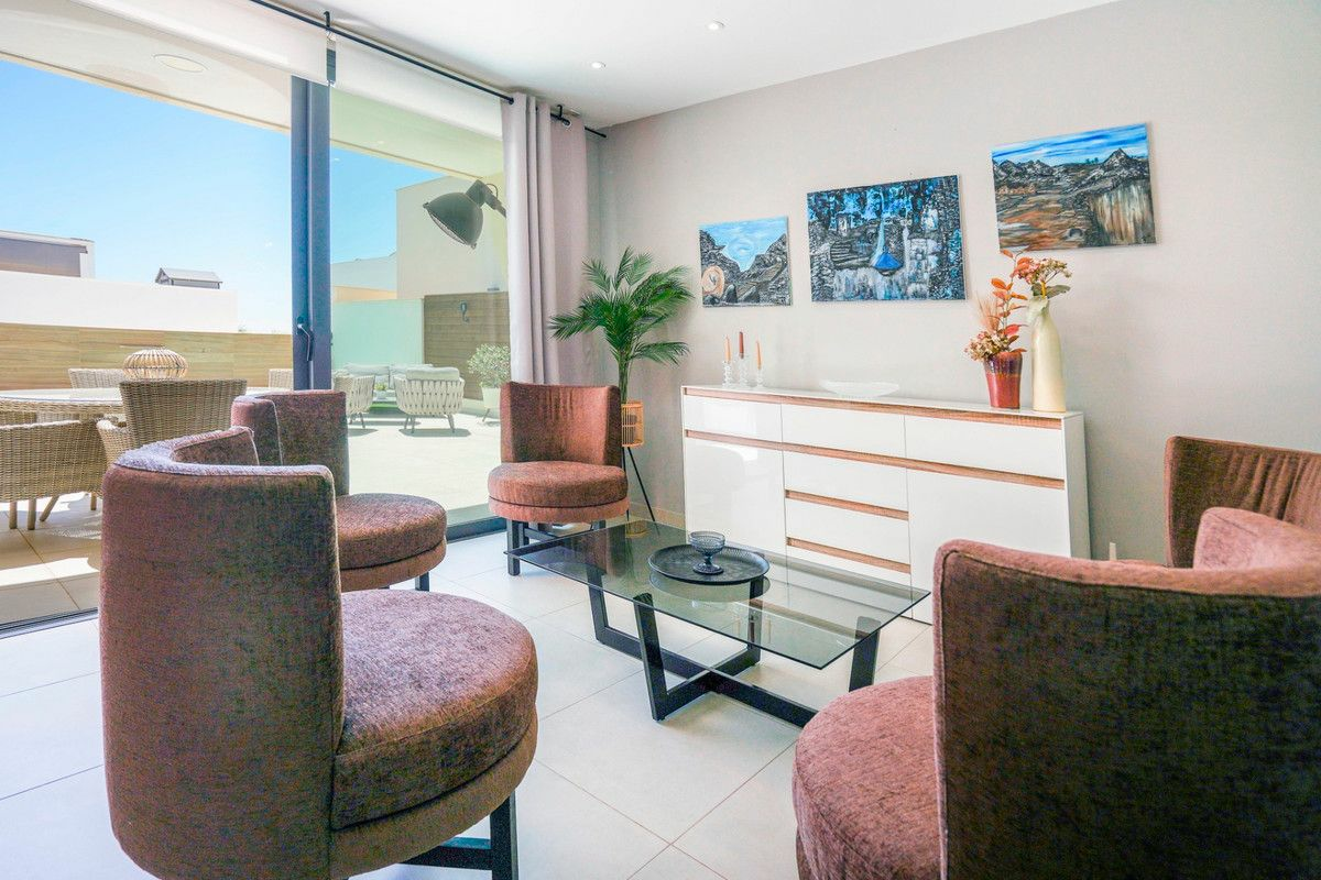 4-bedroom Villa In Benijofar, Spain (240 M²)