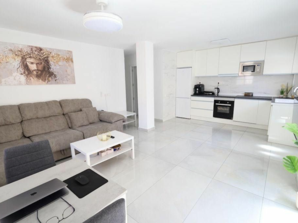 Apartment In Torrevieja