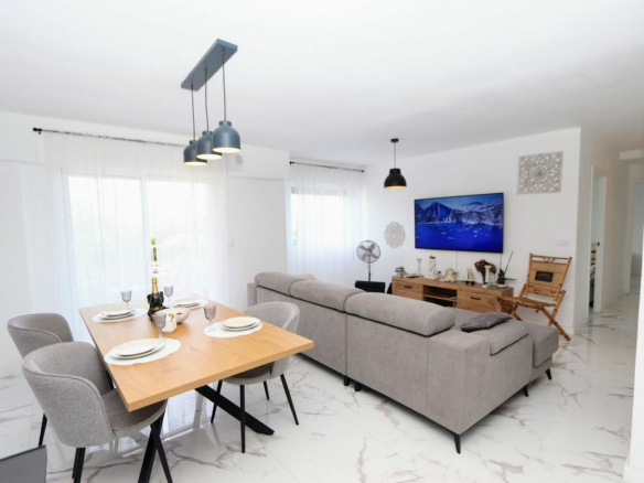 Apartment In Orihuela Costa