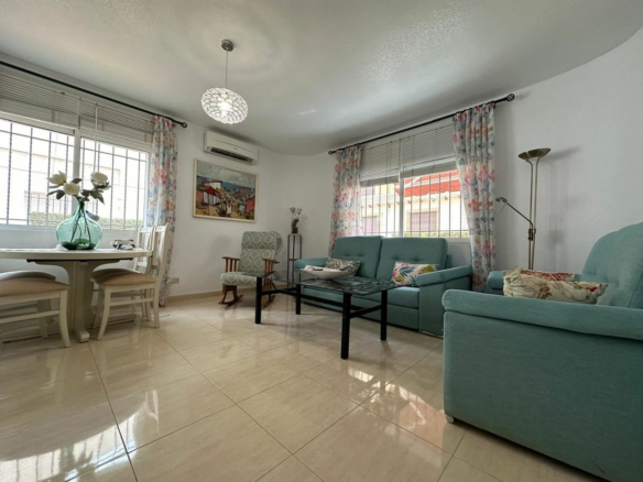4-bedroom House In Los Alcázares, Spain (82 M²)