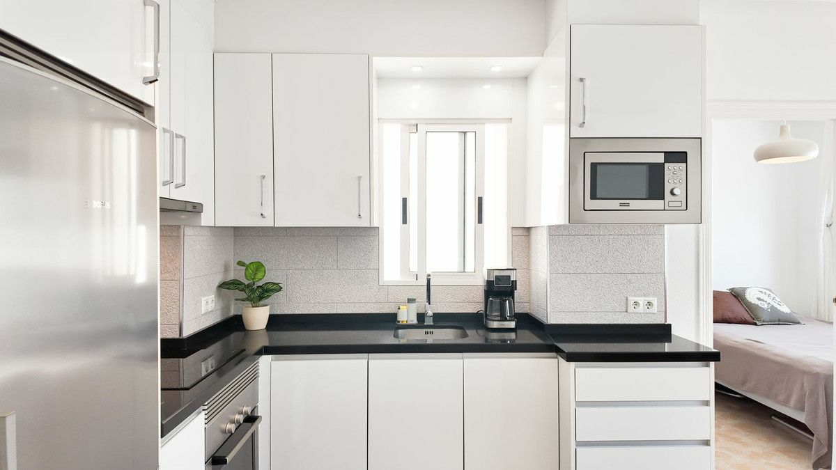 2-bedroom Apartment In Torrevieja, Spain (62 M²)