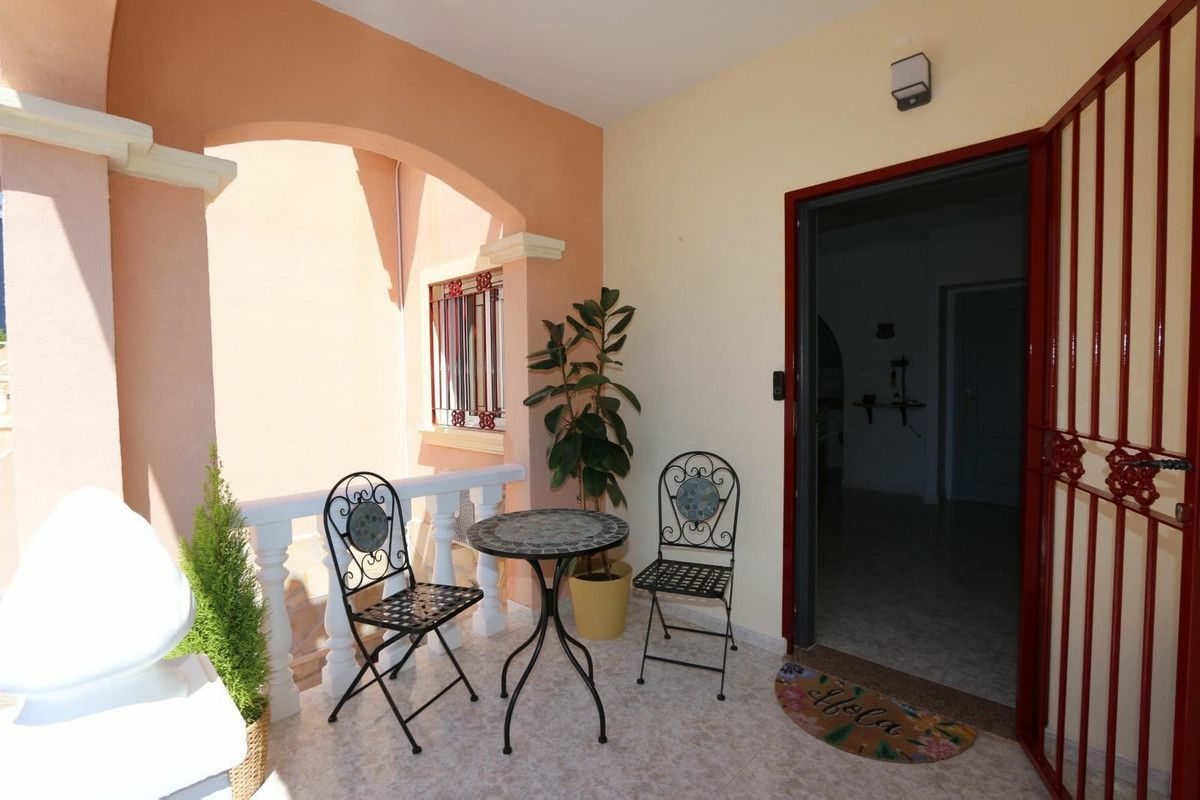 3-bedroom Apartment In Daya Nueva, Spain (90 M²)