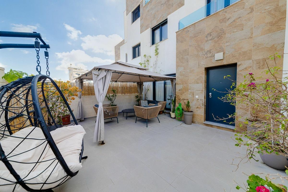 3-bedroom Villa In San Miguel De Salinas, Spain (134 M²)