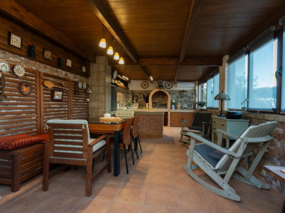7-bedroom Villa In Orihuela Costa, Spain (284 M²)