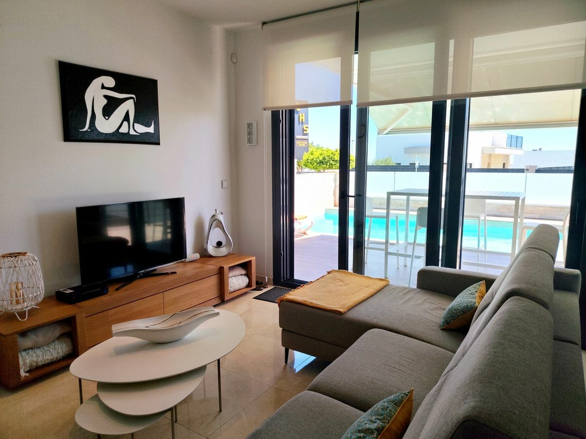 3-bedroom Villa In San Miguel De Salinas, Spain (92 M²)