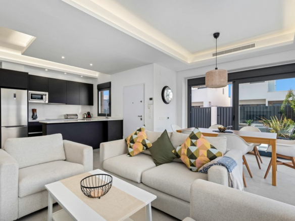 3-bedroom Villa In La Marina, Spain (226 M²)
