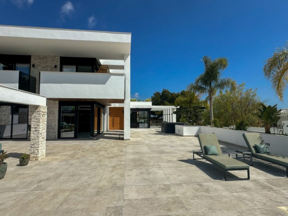 4-bedroom Villa In Orihuela Costa, Spain (527 M²)
