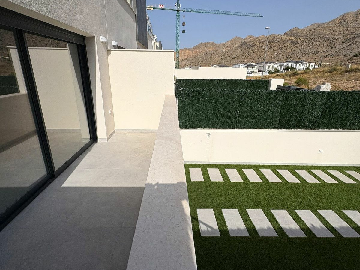 2-bedroom House In Cox, Spain (81 M²)