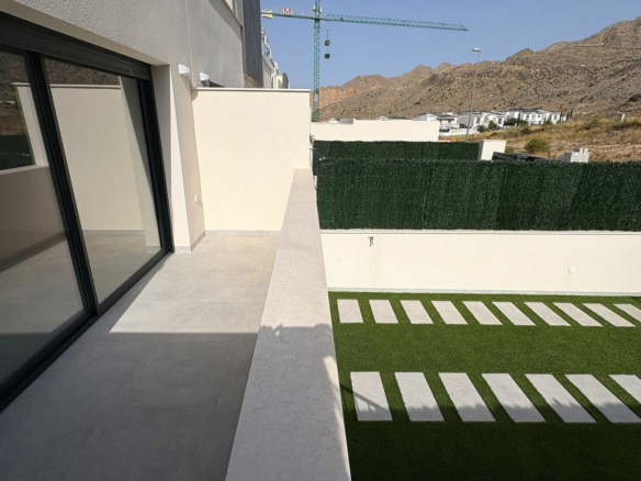 2-bedroom House In Cox, Spain (81 M²)