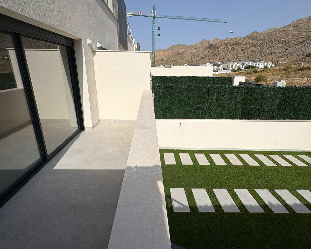 2-5-fbd1a7 2-bedroom House In Cox, Spain (81 M²)