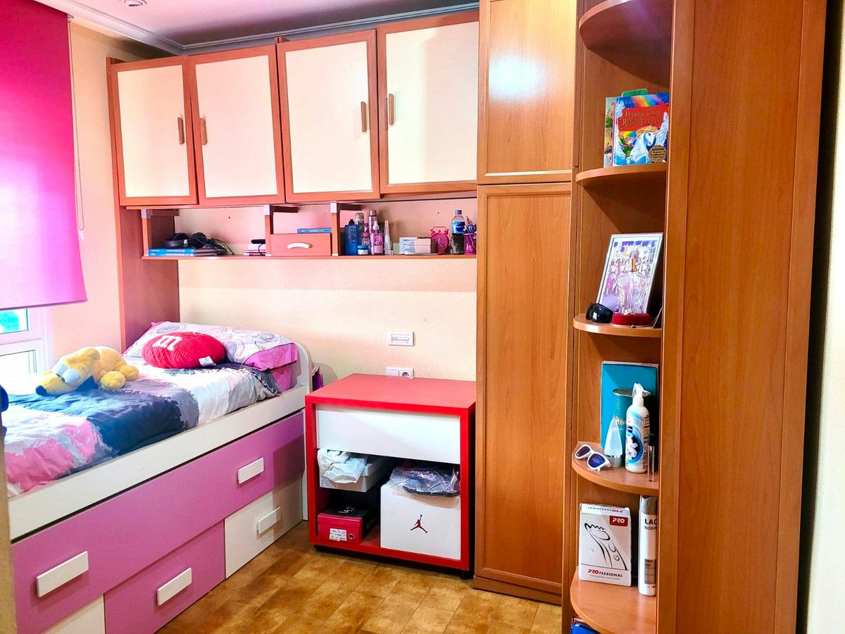 3-bedroom Apartment In Guardamar Del Segura, Spain (108 M²)