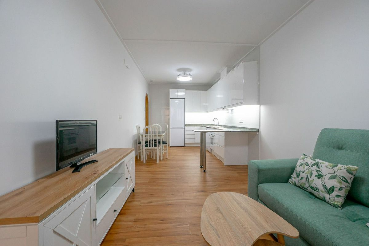 2-bedroom Apartment In Torrevieja, Spain (201 M²)