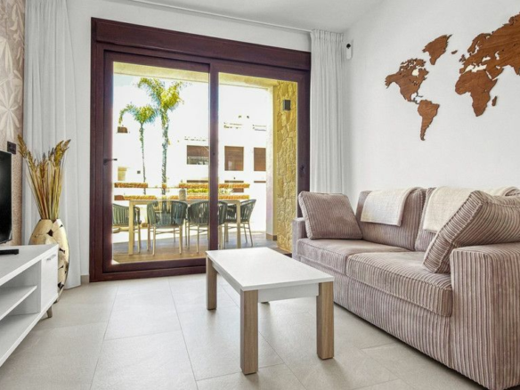 2-bedroom Apartment In Torrevieja, Spain (71 M²)