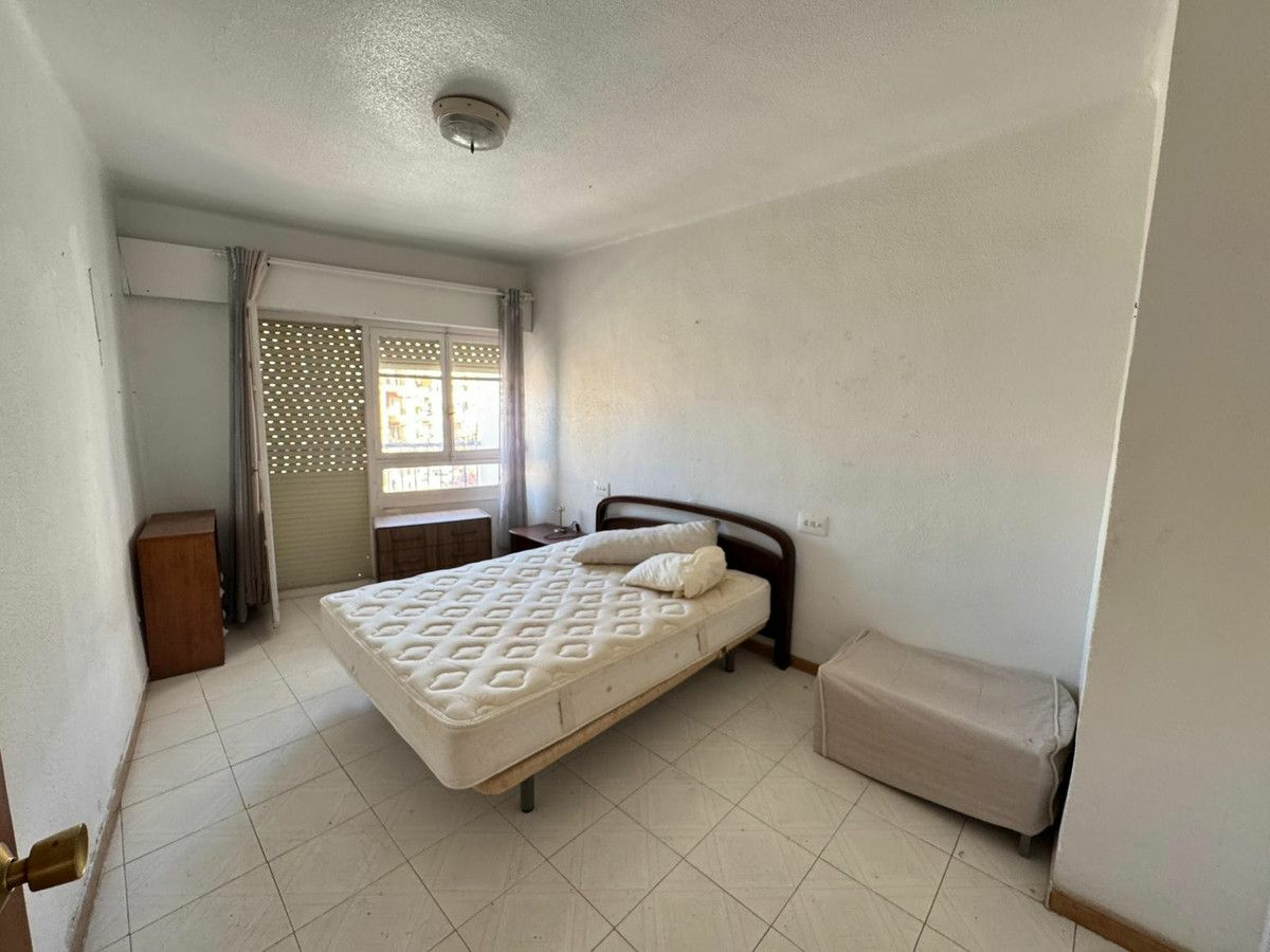 3-bedroom Apartment In Guardamar Del Segura, Spain (109 M²)