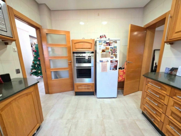 5-bedroom Villa In Orihuela Costa, Spain (265 M²)