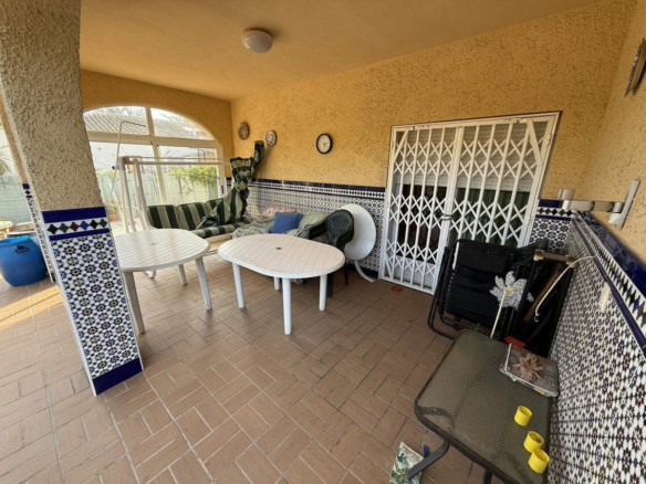 6-bedroom Villa In Torrevieja, Spain (170 M²)