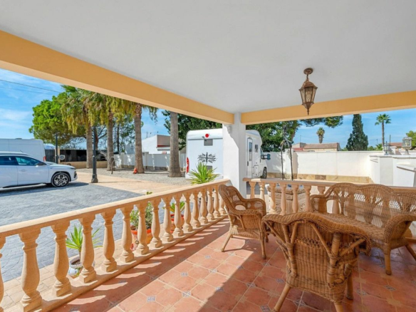 6-bedroom Country House In Almoradi, Spain (300 M²)