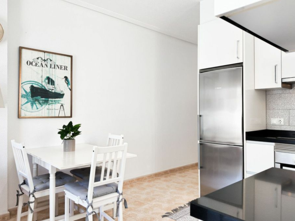 2-bedroom Apartment In Torrevieja, Spain (62 M²)